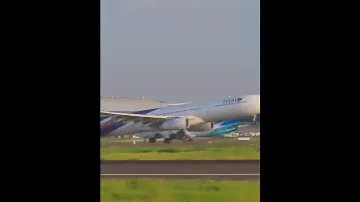 Thai Airways A330-300 - Landing // Soekarno-Hatta Airport